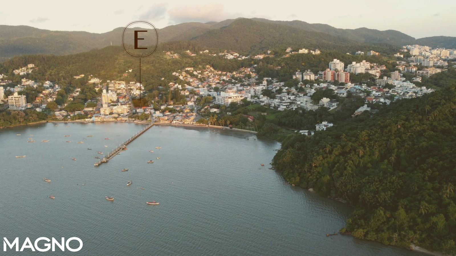 Vista aérea da Baía de João Paulo — localização do Elysse
